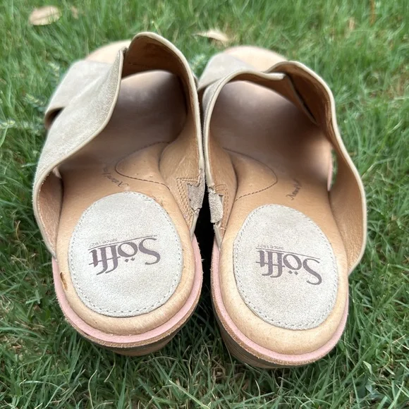 Sofft Gold Sandals Elegant Criss-Cross Design size 10 M - Picture 3 of 9